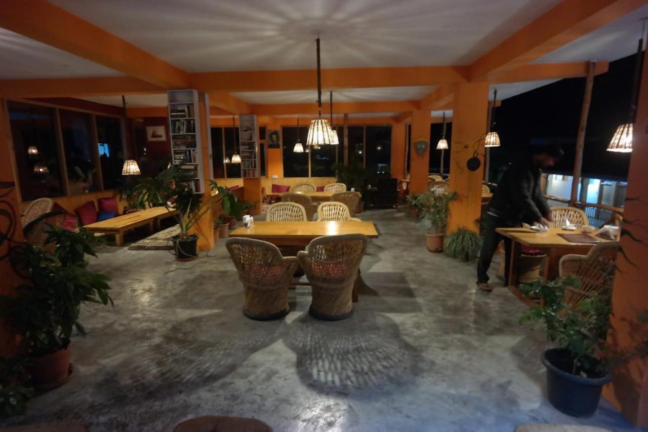 Rasta Cafe And Lodge Manali  Exterior photo