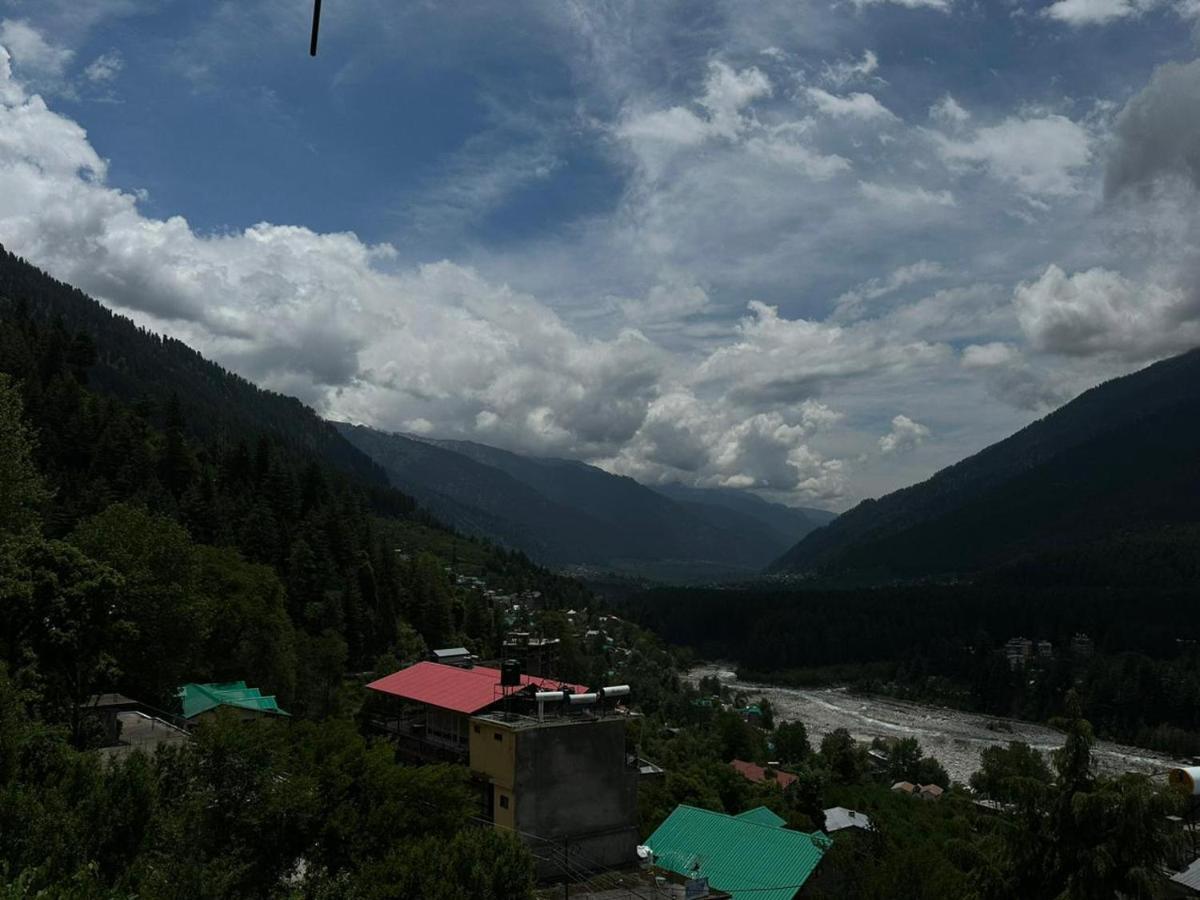 Rasta Cafe And Lodge Manali  Exterior photo